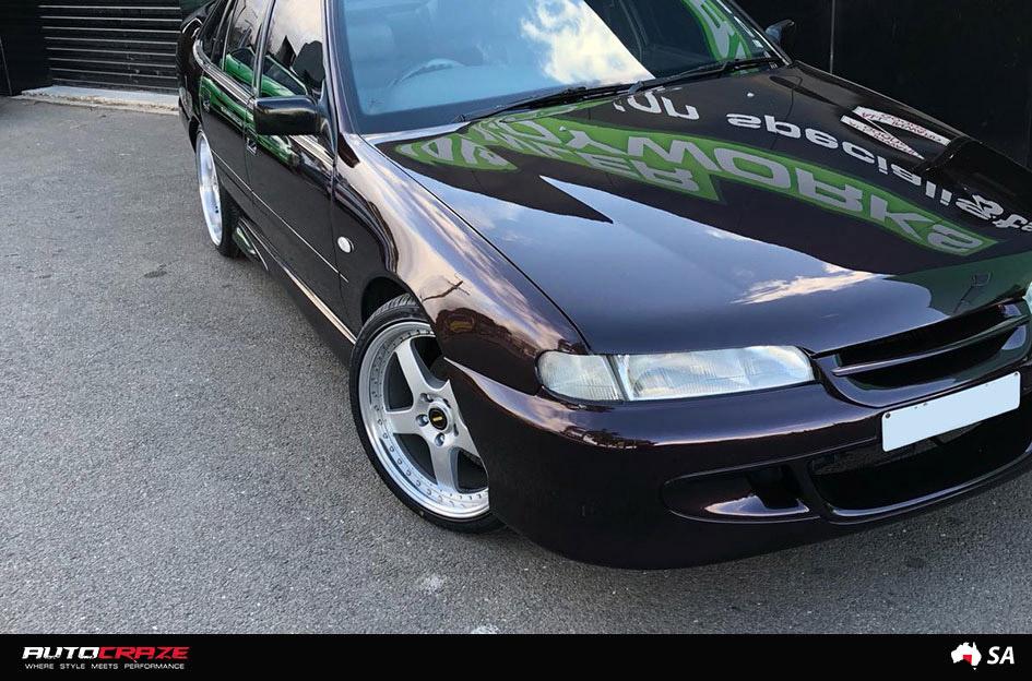 HOLDEN-COMMODORE-FR